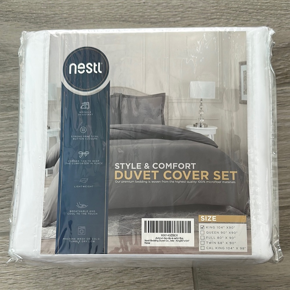 White Duvet Cover King Size - Brand new, still in the package!